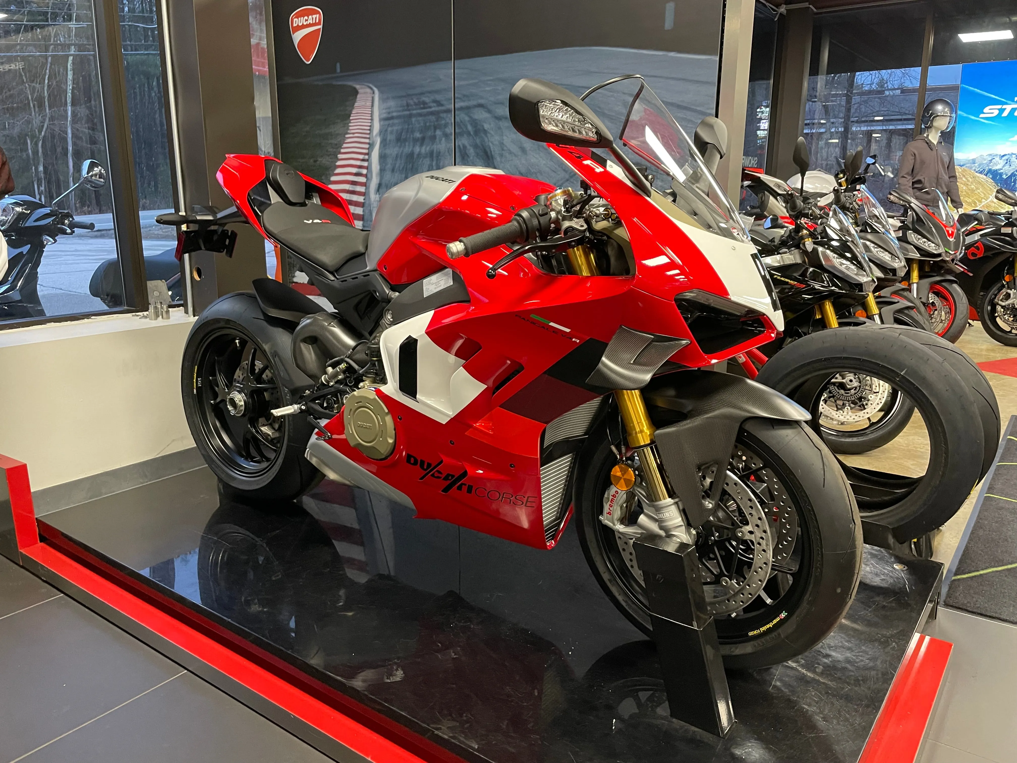 2024 Ducati Panigale V4 R