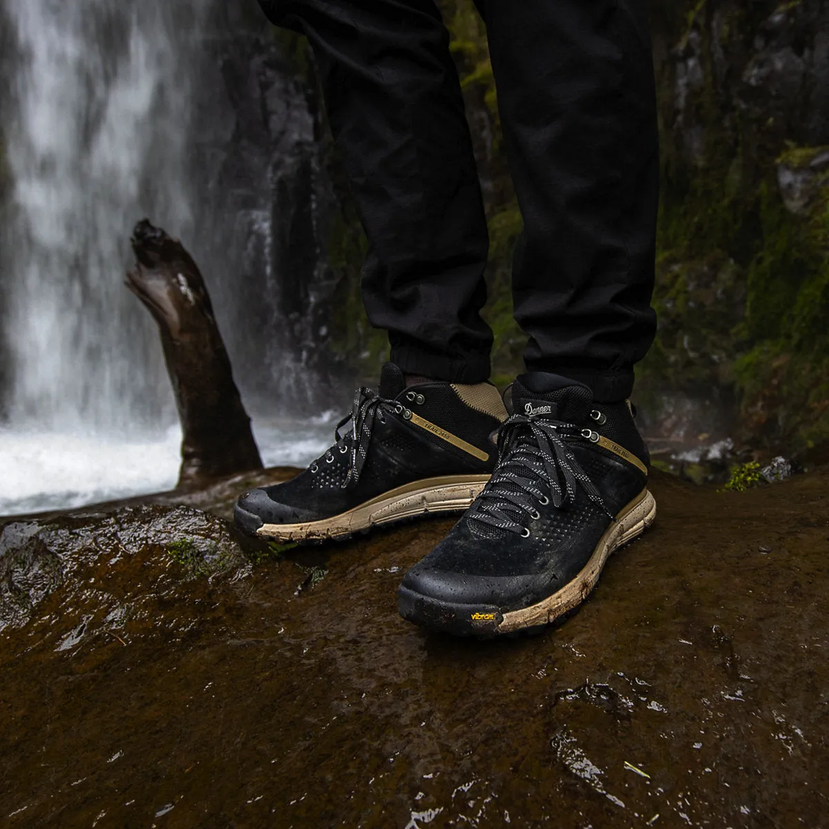 Danner Men's Trail 2650 GTX Mid 4" in Black/Khaki