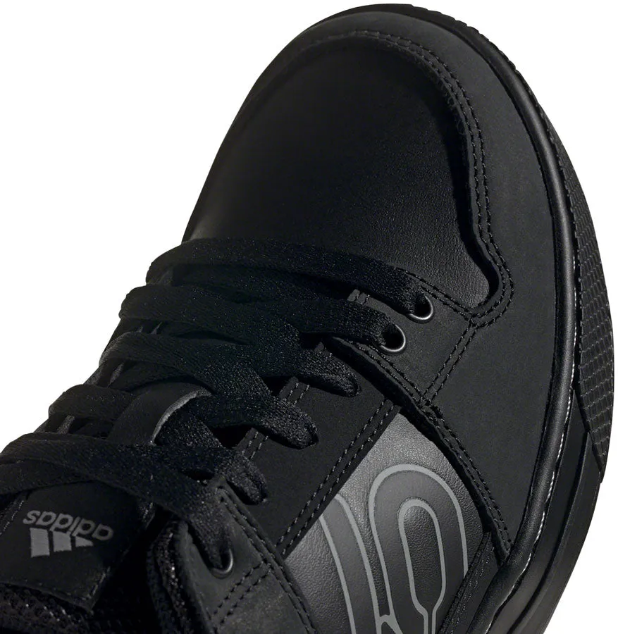 Five Ten Freerider DLX Flat Shoe  -  Men's, Core Black / Core Black / Grey Three